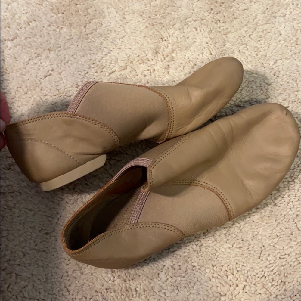 Leather upper slip on dance shoe